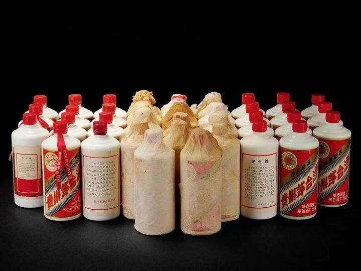 三乡镇老酒回收上门哪里回收(附近上门回收茅台酒）?